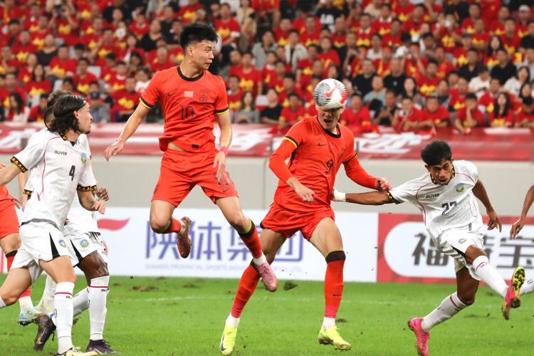 第二次会议, 力争男足U