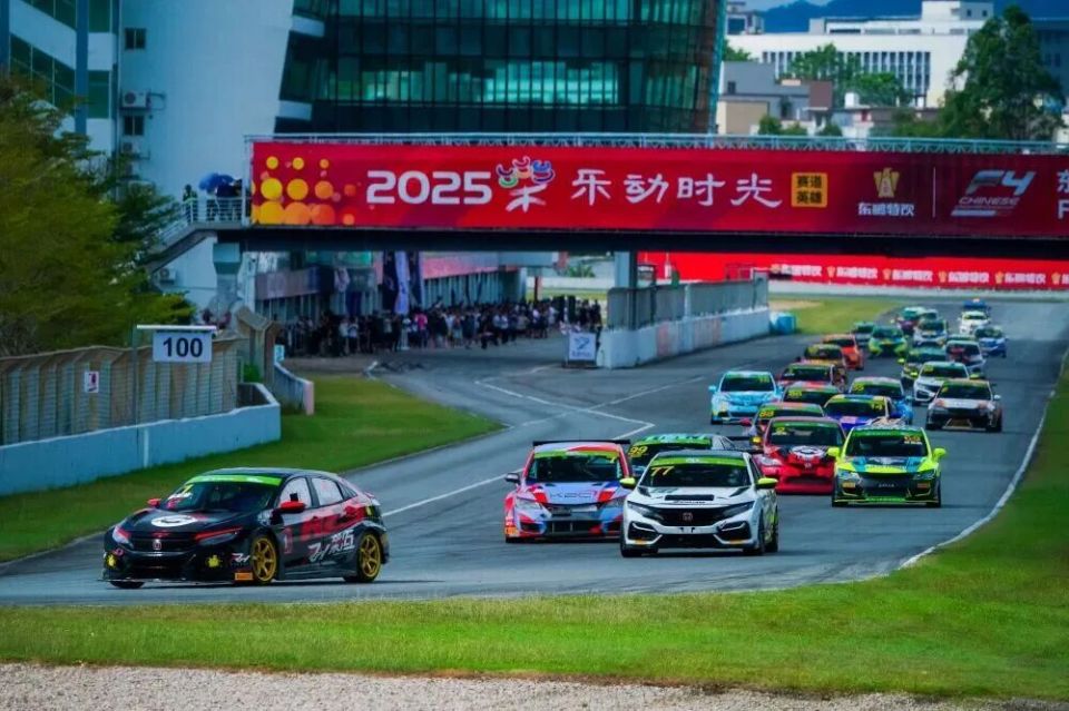 丰田GR, 自兰博基尼, 列赛开启金